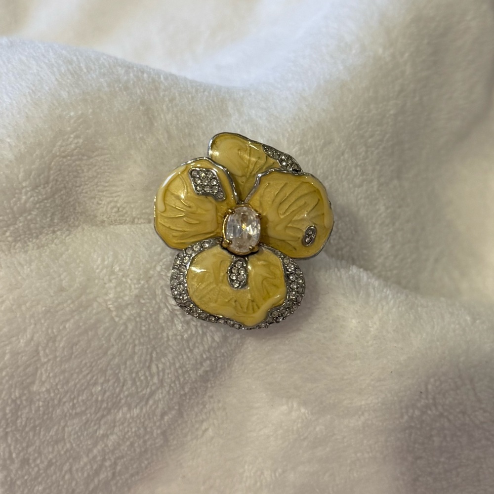 Juicy Couture Yellow Floral Ring with Silver Accents